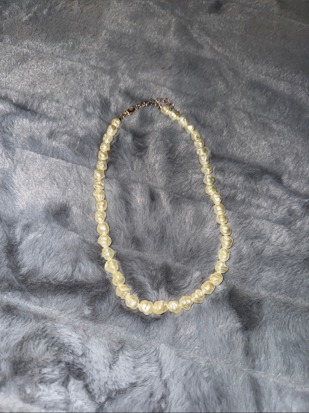 Elegant Cream Pearl Necklace with Gold Clasp